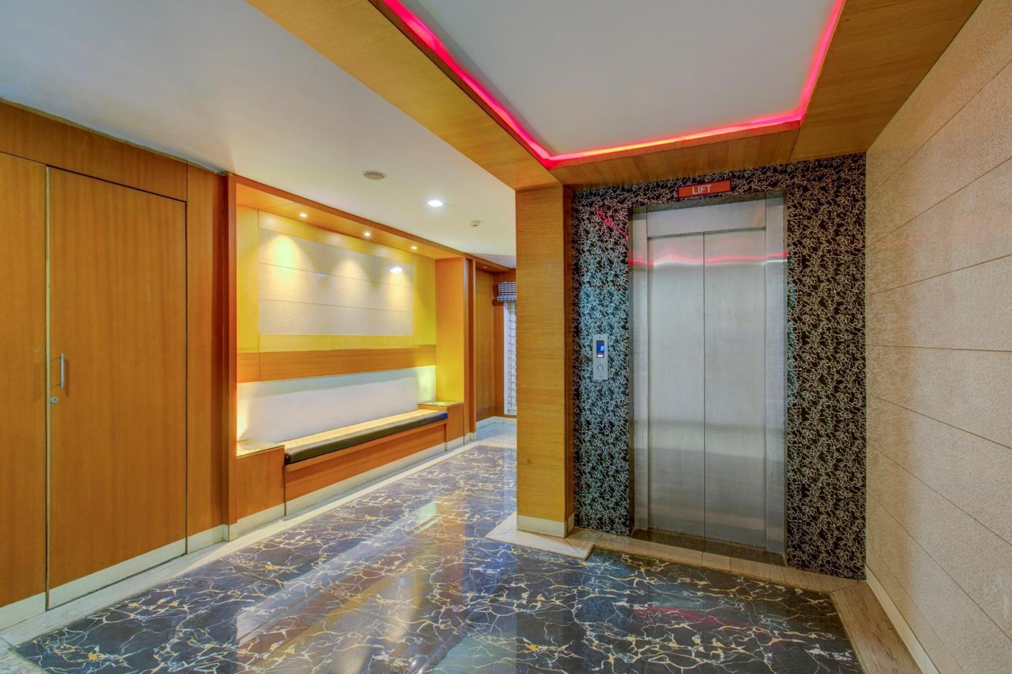 Super Townhouse Oak Jvh Hotel Bangalore Exterior foto